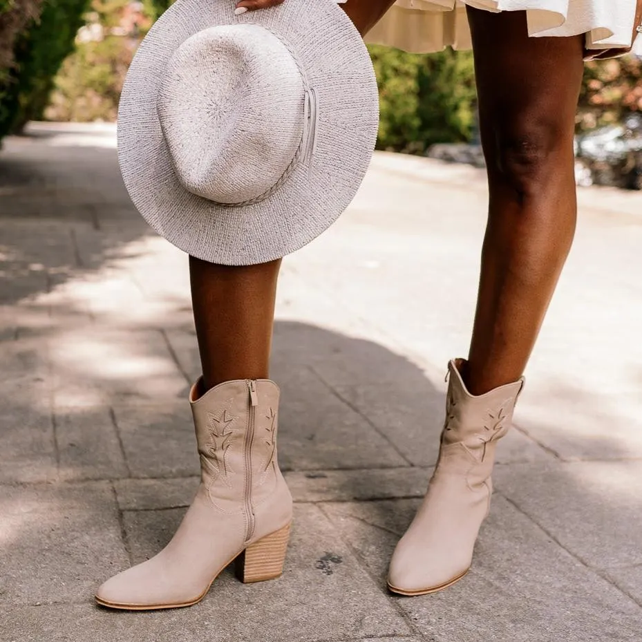 Desert Sands Western Cowboy Cutout Bootie